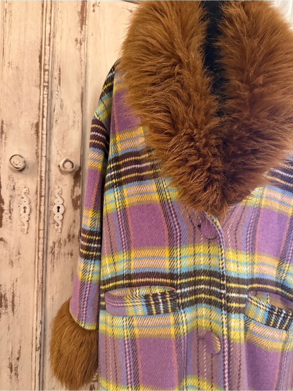Nasty Gal Penny Lane plaid maxi coat with detachable faux fur collar. Size 8 - Picture 4 of 11